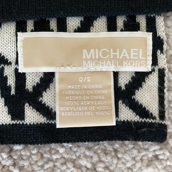 Authentic Michael Kors Scarf - Picture 3 of 4